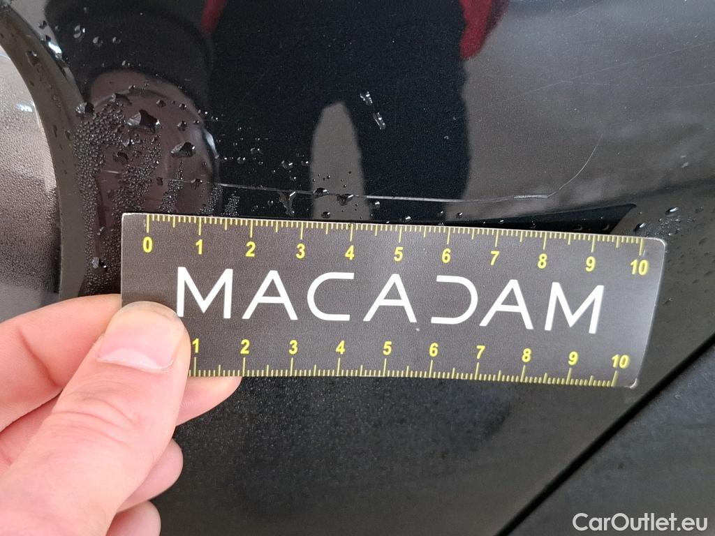  Citroen  C4 Cactus CITROEN  / 2017 / 5P / Berline PureTech 130 S&S EAT6 Shine Business #62