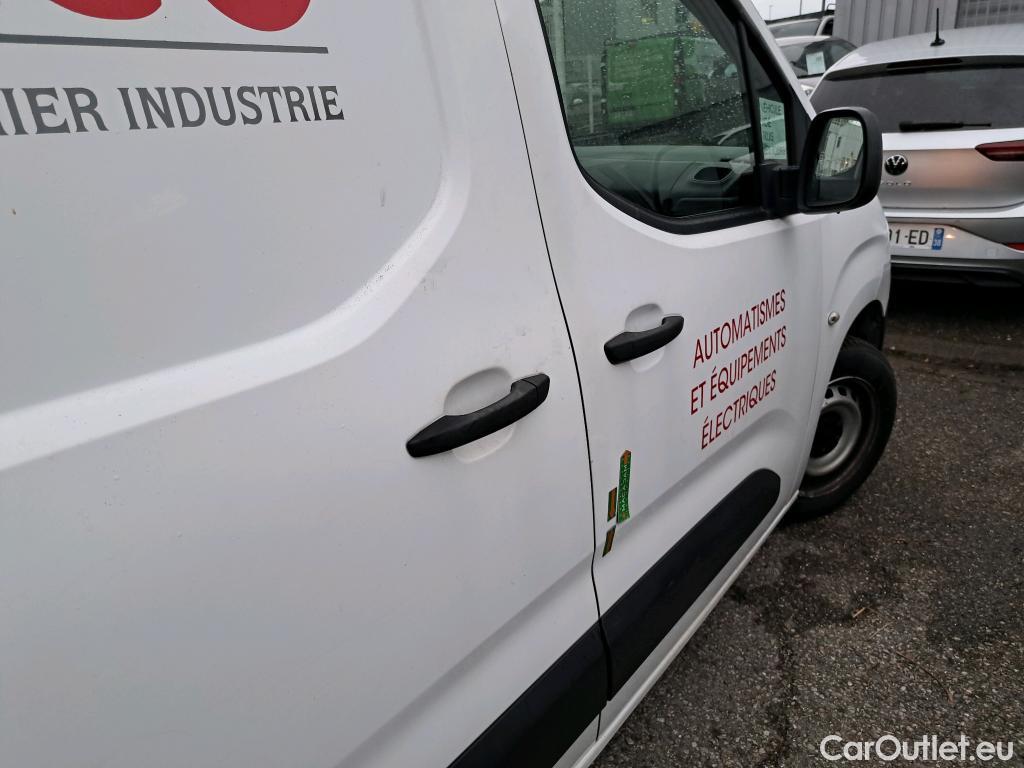  Citroen  Berlingo CITROEN  VU 4p Fourgonnette Taille M 650kg BlueHDi 75 BVM Club #25
