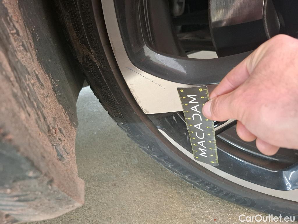  DS  DS7 DS DS 7 Crossback / 2017 / 5P / SUV E-TENSE 4x4 300 RIVOLI #18