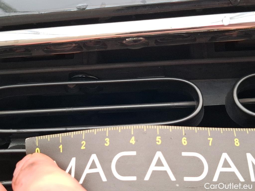  Citroen  C4 Cactus CITROEN  / 2017 / 5P / Berline PureTech 130 S&S EAT6 Shine Business #3