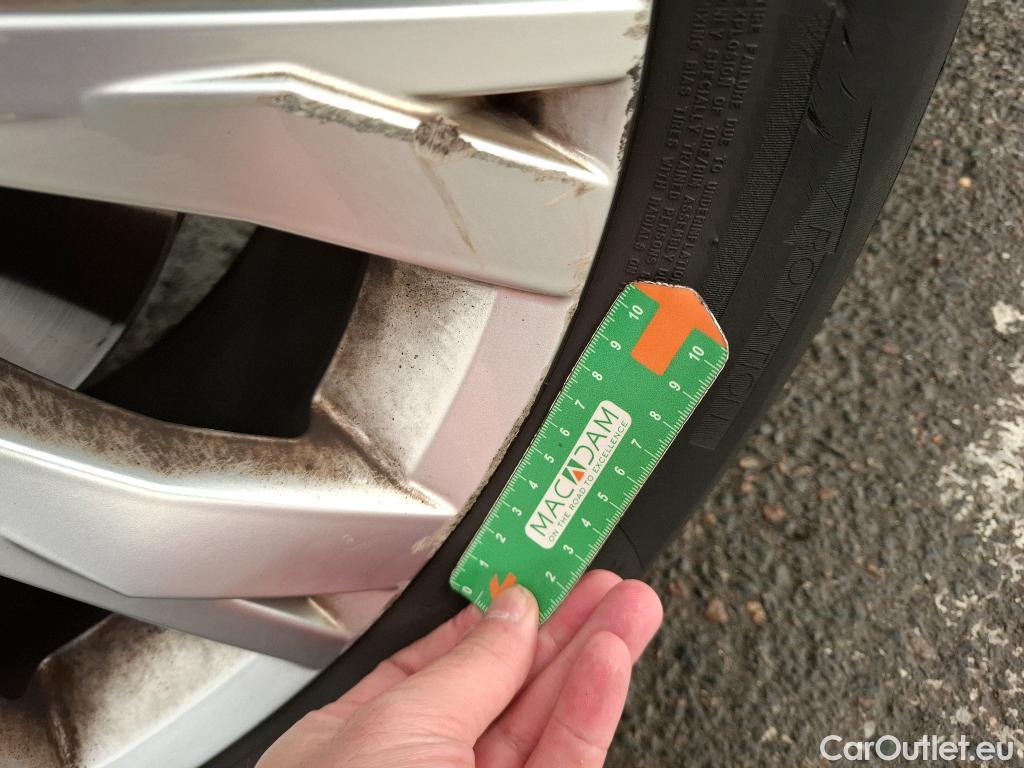  Volkswagen  Tiguan VOLKSWAGEN  / 2020 / 5P / SUV 2.0 TDI 150 DSG7 Business #23