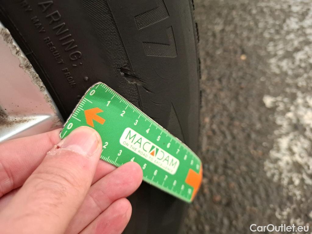  Volkswagen  Tiguan VOLKSWAGEN  / 2020 / 5P / SUV 2.0 TDI 150 DSG7 Business #13