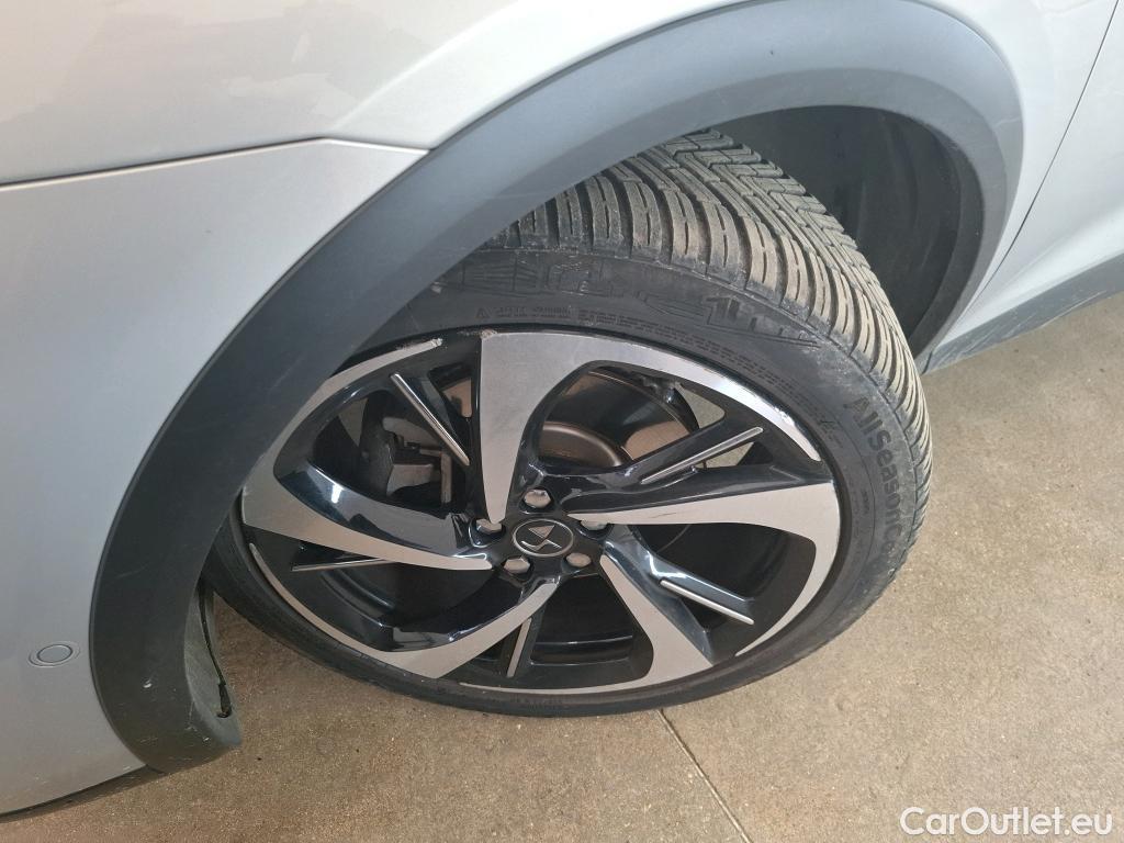  DS  DS7 DS DS 7 Crossback / 2017 / 5P / SUV E-TENSE 4x4 300 RIVOLI #19