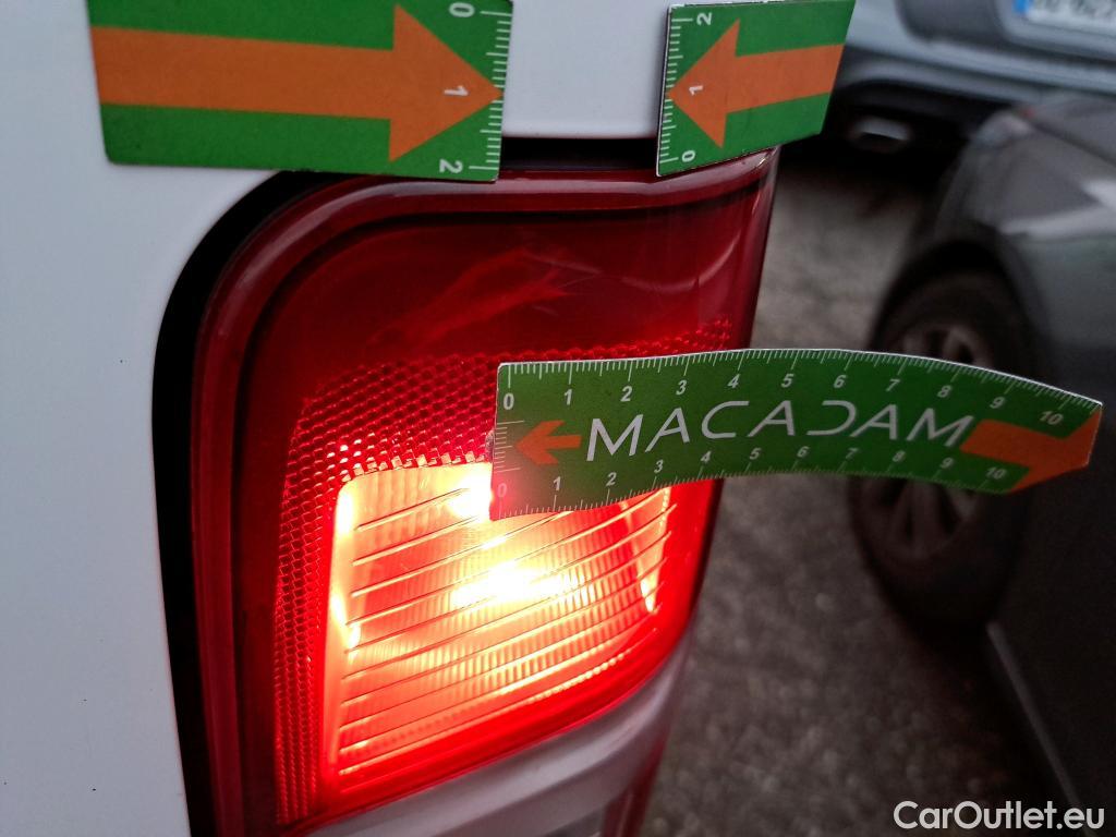  Citroen  Berlingo CITROEN  VU 4p Fourgonnette Taille M 650kg BlueHDi 75 BVM Club #30