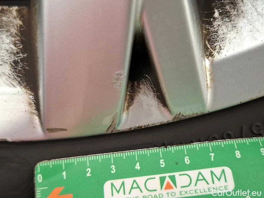  Volkswagen  Tiguan VOLKSWAGEN  / 2020 / 5P / SUV 2.0 TDI 150 DSG7 Business #26