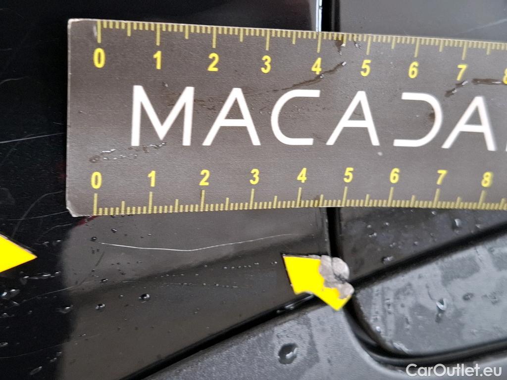  Citroen  C4 Cactus CITROEN  / 2017 / 5P / Berline PureTech 130 S&S EAT6 Shine Business #35