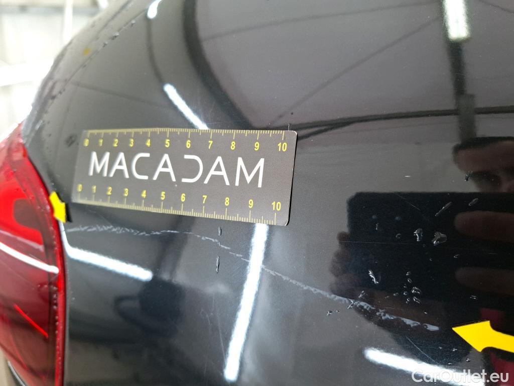  Citroen  C4 Cactus CITROEN  / 2017 / 5P / Berline PureTech 130 S&S EAT6 Shine Business #71