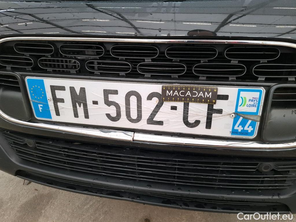  Citroen  C4 Cactus CITROEN  / 2017 / 5P / Berline PureTech 130 S&S EAT6 Shine Business #82