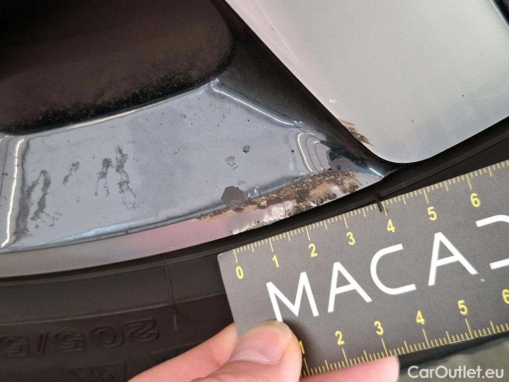  Citroen  C4 Cactus CITROEN  / 2017 / 5P / Berline PureTech 130 S&S EAT6 Shine Business #116