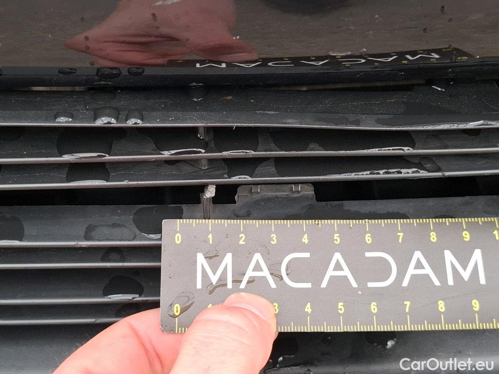  Citroen  C4 Cactus CITROEN  / 2017 / 5P / Berline PureTech 130 S&S EAT6 Shine Business #8