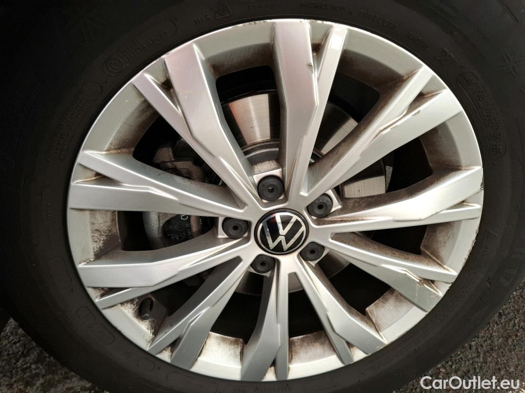  Volkswagen  Tiguan VOLKSWAGEN  / 2020 / 5P / SUV 2.0 TDI 150 DSG7 Business #21