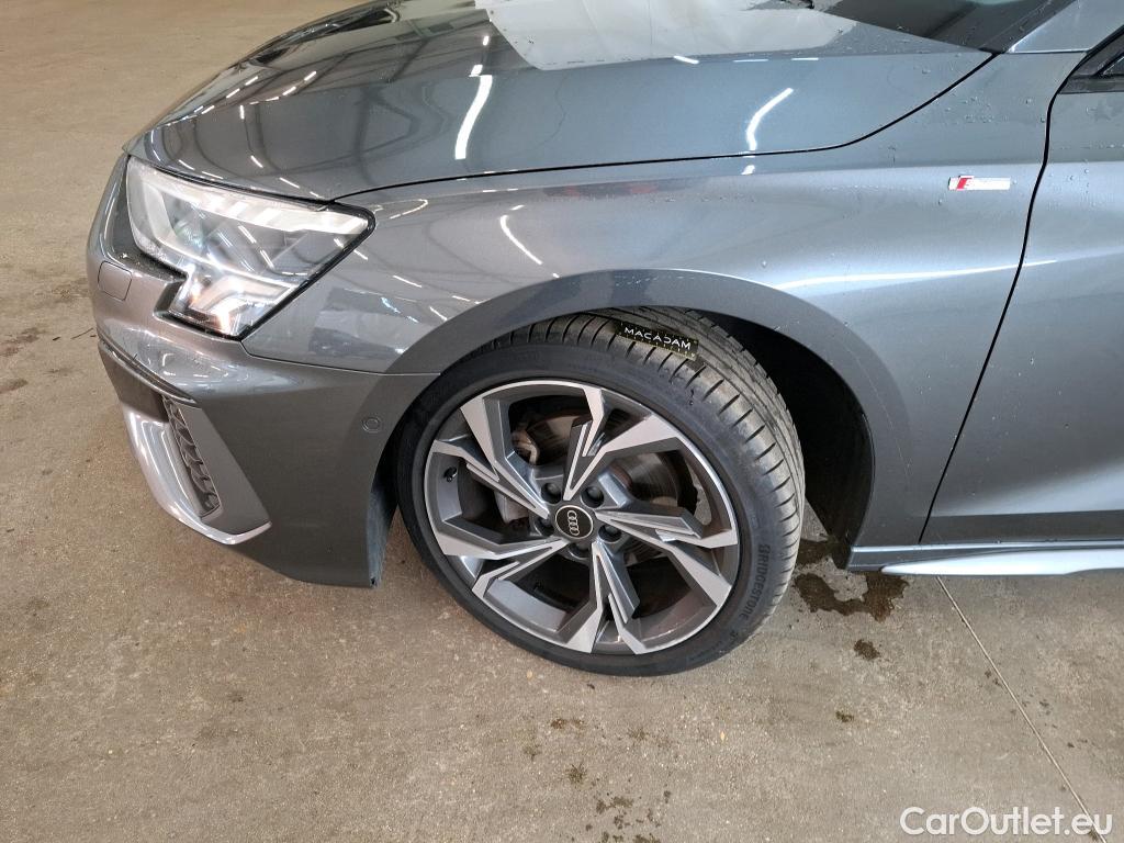  Audi  A3 AUDI  Berline / 2020 / 4P / Berline 35 TFSI 150 MHEV S Tronic S Line #10