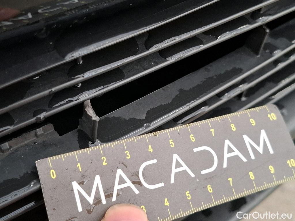  Citroen  C4 Cactus CITROEN  / 2017 / 5P / Berline PureTech 130 S&S EAT6 Shine Business #11