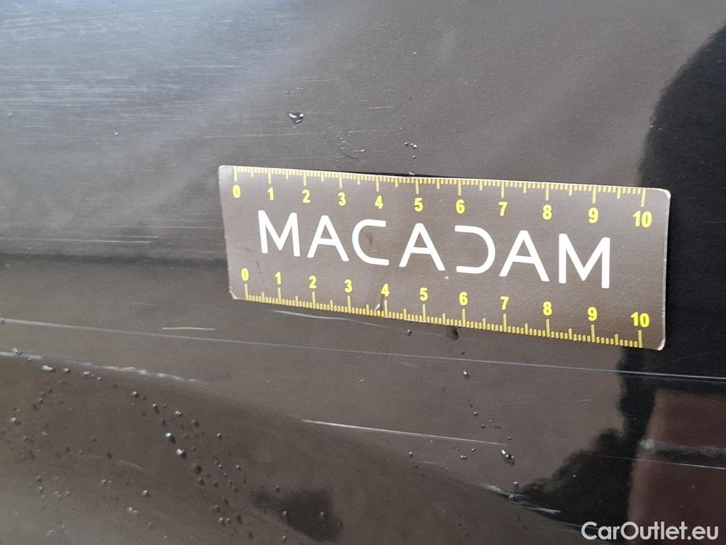  Citroen  C4 Cactus CITROEN  / 2017 / 5P / Berline PureTech 130 S&S EAT6 Shine Business #26