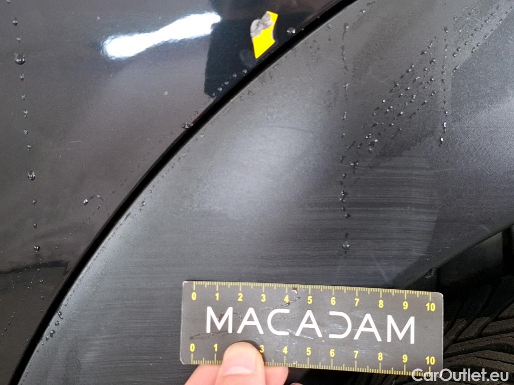  Citroen  C4 Cactus CITROEN  / 2017 / 5P / Berline PureTech 130 S&S EAT6 Shine Business #99