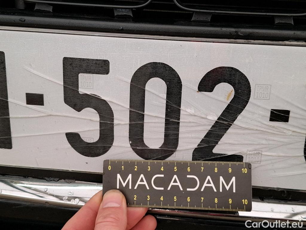  Citroen  C4 Cactus CITROEN  / 2017 / 5P / Berline PureTech 130 S&S EAT6 Shine Business #86