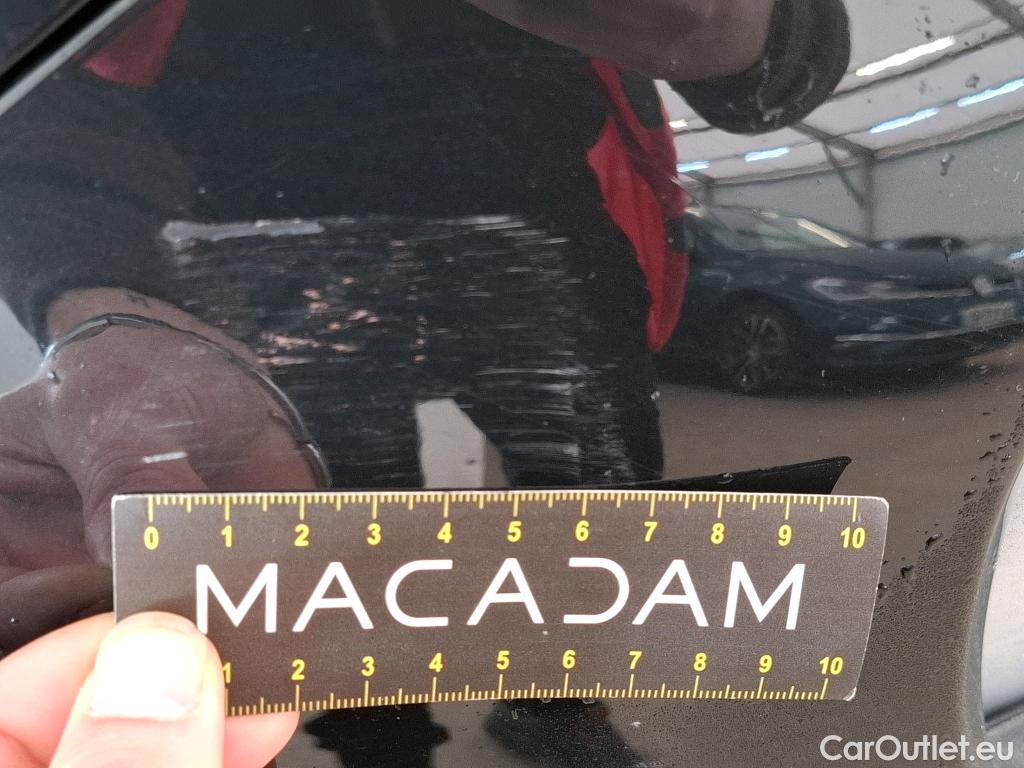  Citroen  C4 Cactus CITROEN  / 2017 / 5P / Berline PureTech 130 S&S EAT6 Shine Business #60