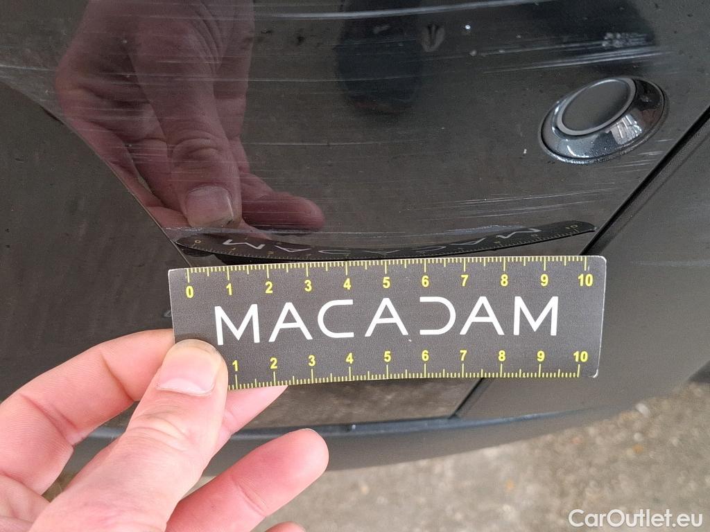  Citroen  C4 Cactus CITROEN  / 2017 / 5P / Berline PureTech 130 S&S EAT6 Shine Business #64