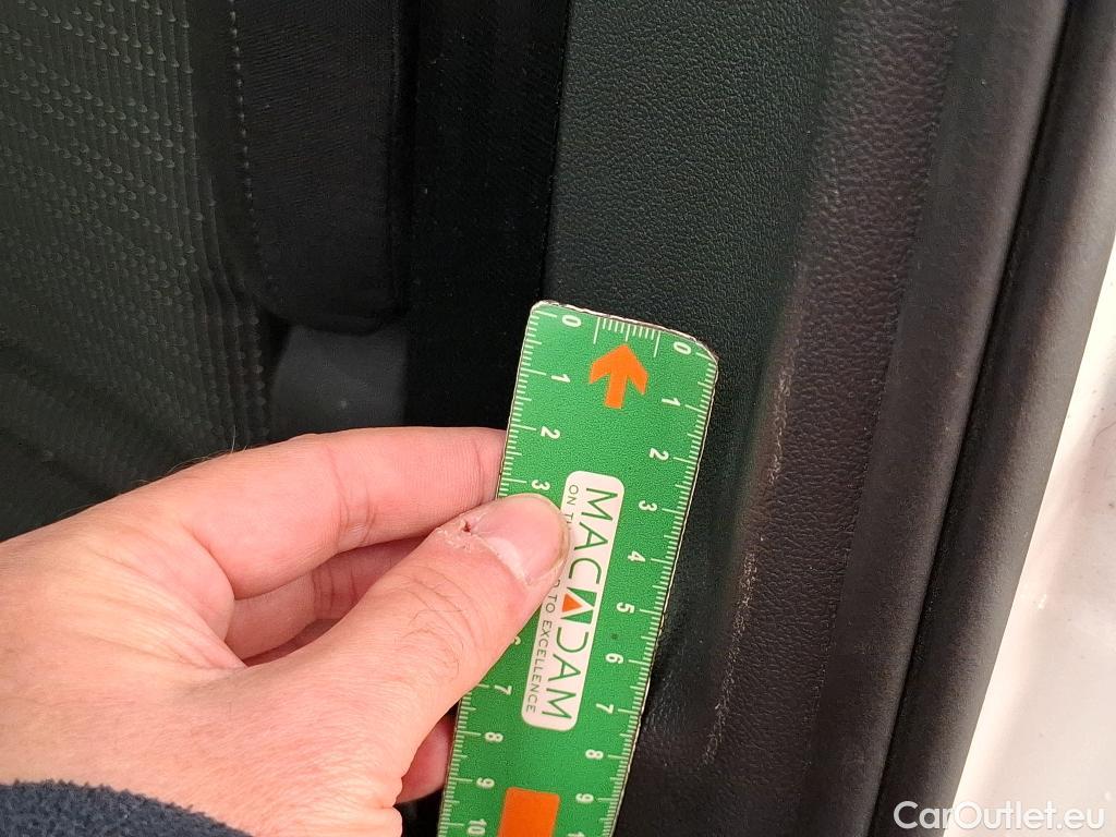  Volkswagen  Tiguan VOLKSWAGEN  / 2020 / 5P / SUV 2.0 TDI 150 DSG7 Business #28