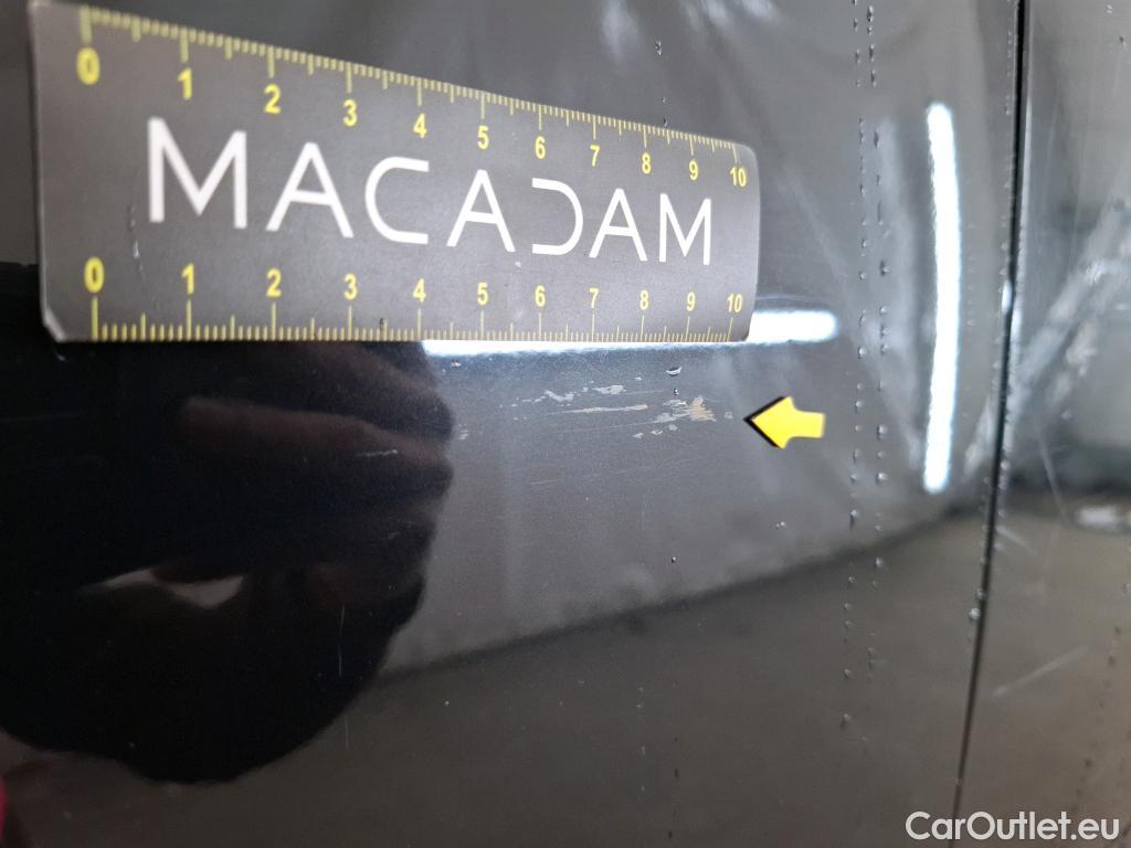  Citroen  C4 Cactus CITROEN  / 2017 / 5P / Berline PureTech 130 S&S EAT6 Shine Business #19