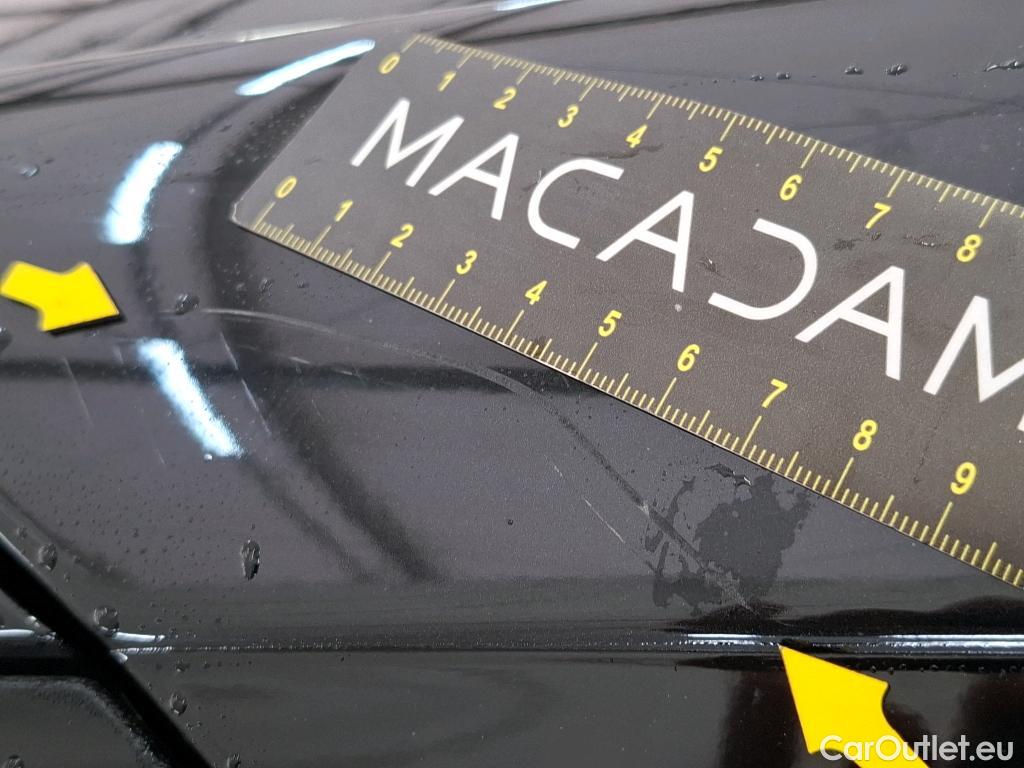  Citroen  C4 Cactus CITROEN  / 2017 / 5P / Berline PureTech 130 S&S EAT6 Shine Business #93