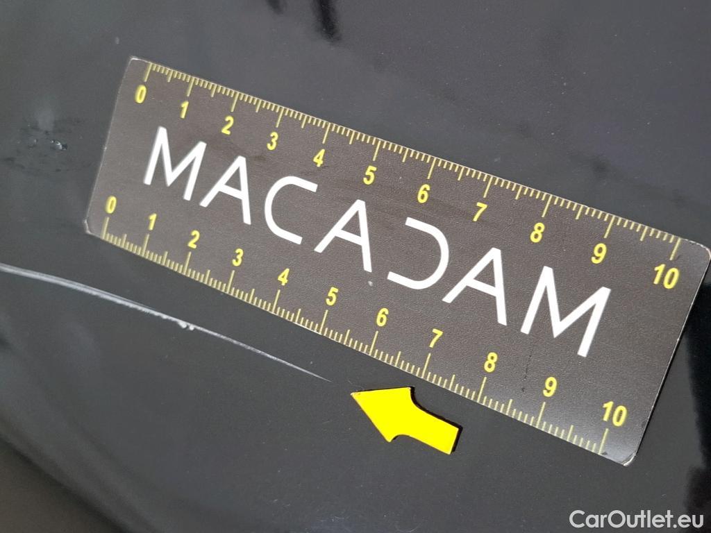  Citroen  C4 Cactus CITROEN  / 2017 / 5P / Berline PureTech 130 S&S EAT6 Shine Business #48