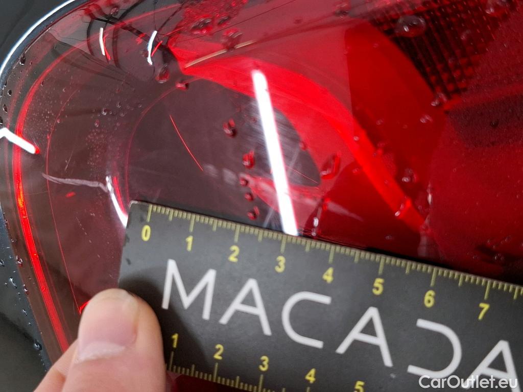  Citroen  C4 Cactus CITROEN  / 2017 / 5P / Berline PureTech 130 S&S EAT6 Shine Business #91