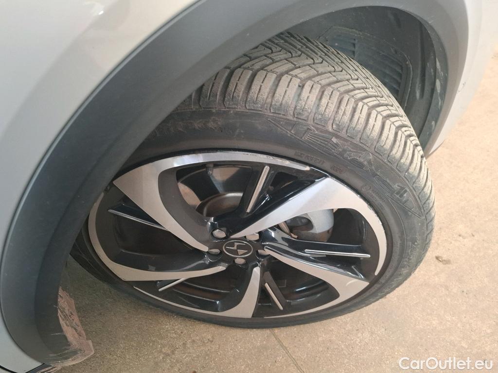  DS  DS7 DS DS 7 Crossback / 2017 / 5P / SUV E-TENSE 4x4 300 RIVOLI #21