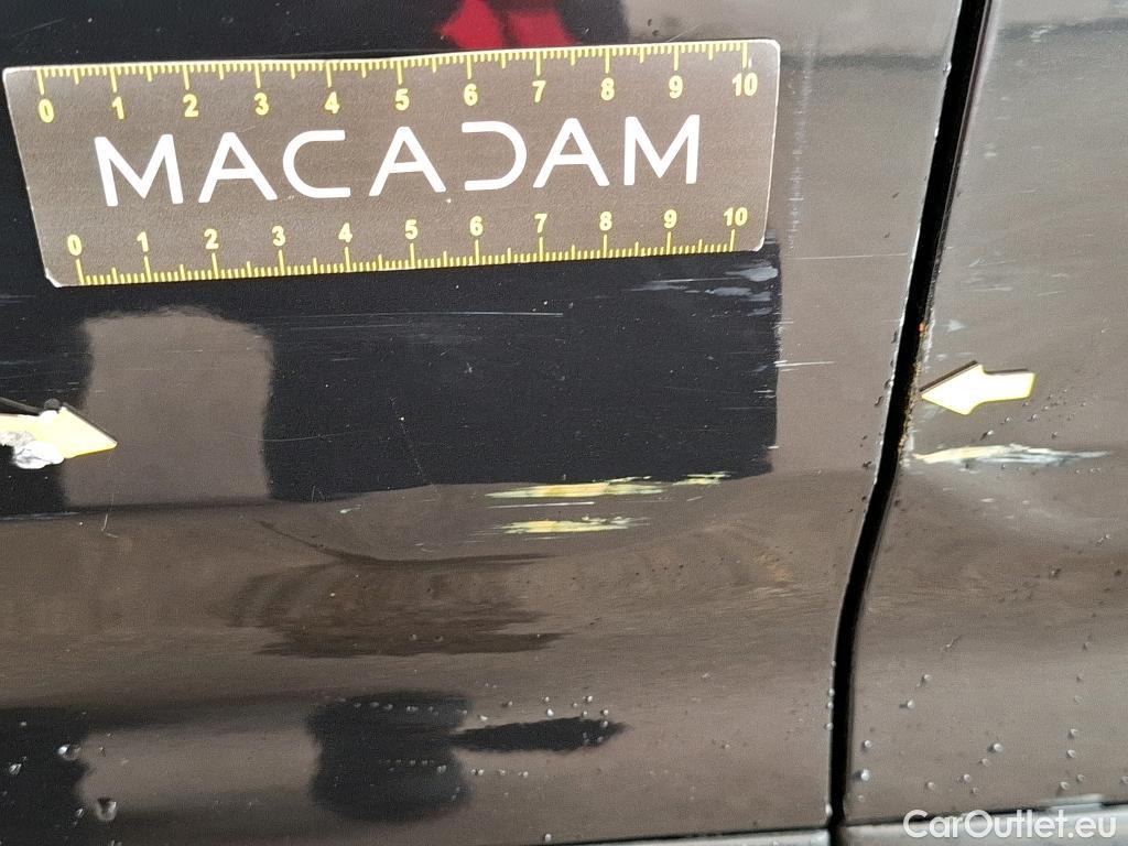  Citroen  C4 Cactus CITROEN  / 2017 / 5P / Berline PureTech 130 S&S EAT6 Shine Business #13