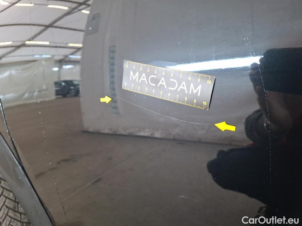  Citroen  C4 Cactus CITROEN  / 2017 / 5P / Berline PureTech 130 S&S EAT6 Shine Business #15