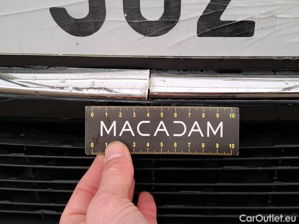  Citroen  C4 Cactus CITROEN  / 2017 / 5P / Berline PureTech 130 S&S EAT6 Shine Business #5