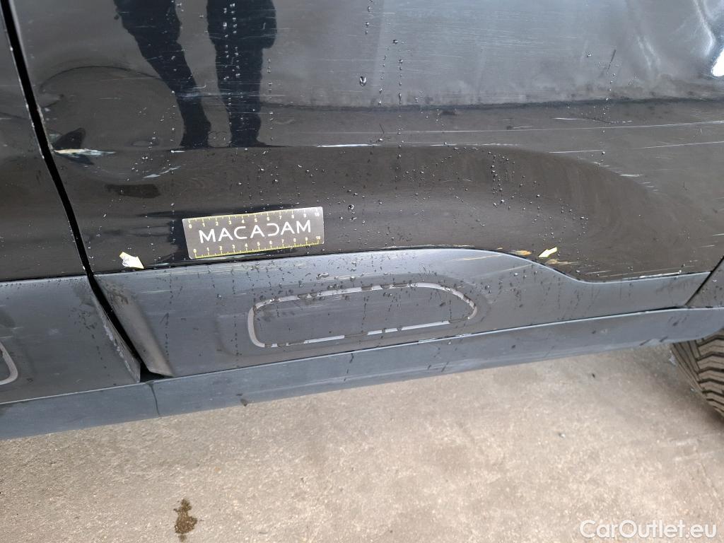  Citroen  C4 Cactus CITROEN  / 2017 / 5P / Berline PureTech 130 S&S EAT6 Shine Business #100