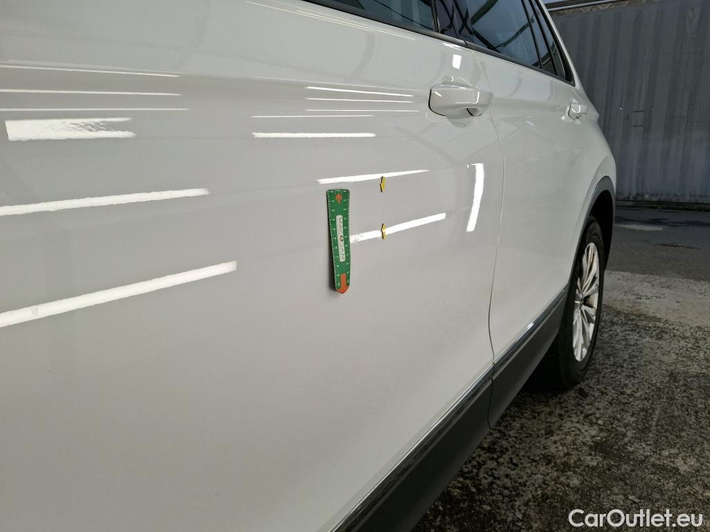  Volkswagen  Tiguan VOLKSWAGEN  / 2020 / 5P / SUV 2.0 TDI 150 DSG7 Business #31