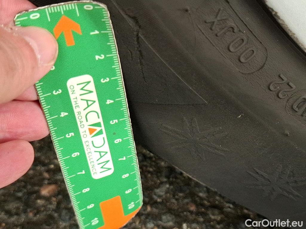  Volkswagen  Tiguan VOLKSWAGEN  / 2020 / 5P / SUV 2.0 TDI 150 DSG7 Business #15