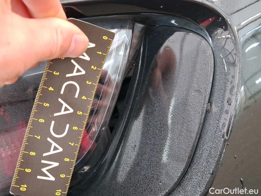  Citroen  C4 Cactus CITROEN  / 2017 / 5P / Berline PureTech 130 S&S EAT6 Shine Business #119