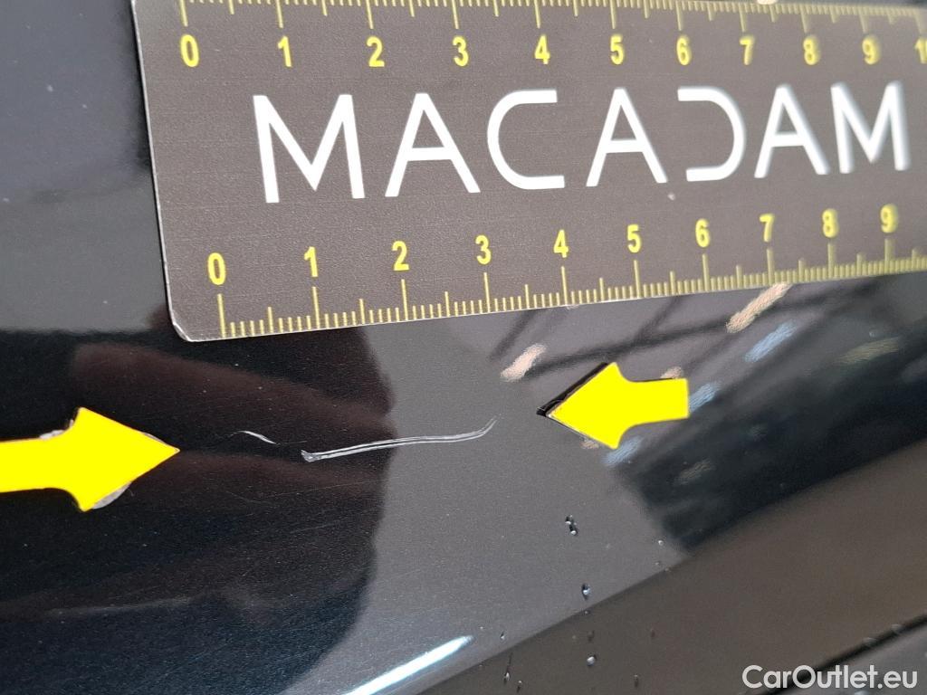  Citroen  C4 Cactus CITROEN  / 2017 / 5P / Berline PureTech 130 S&S EAT6 Shine Business #50