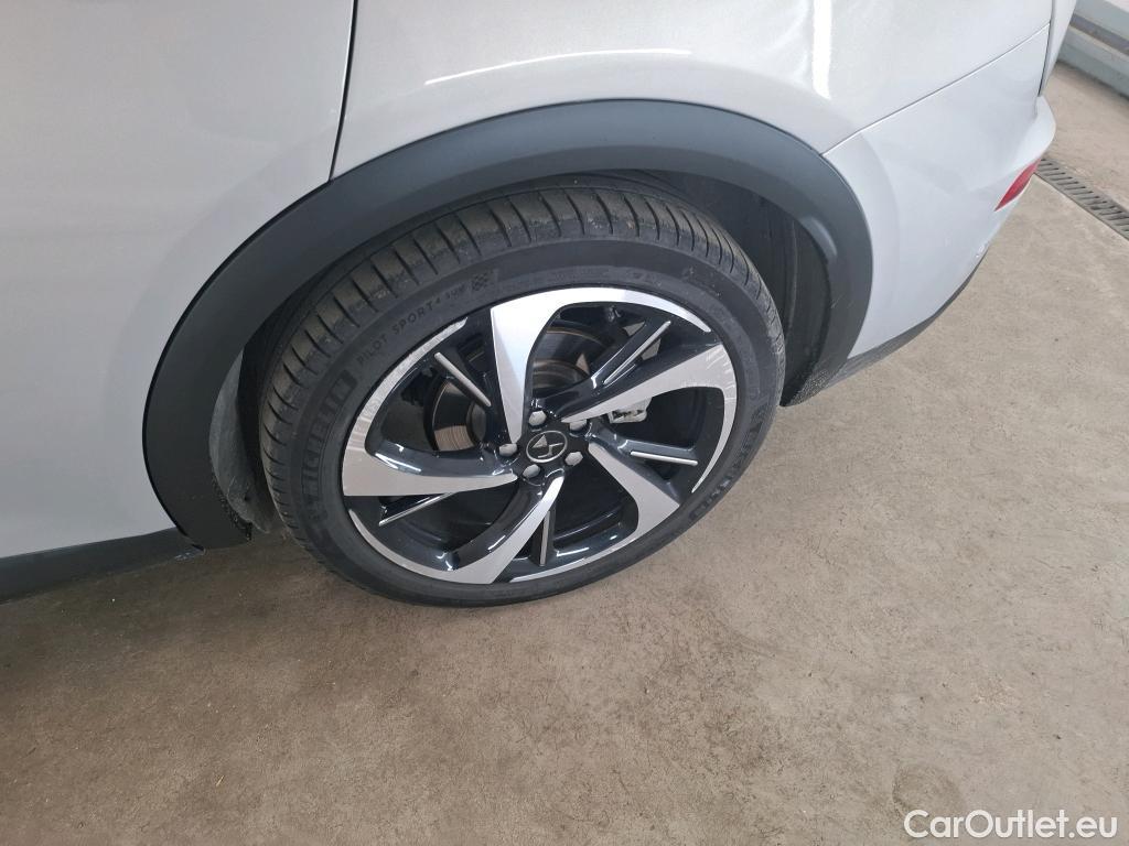  DS  DS7 DS DS 7 Crossback / 2017 / 5P / SUV E-TENSE 4x4 300 RIVOLI #29