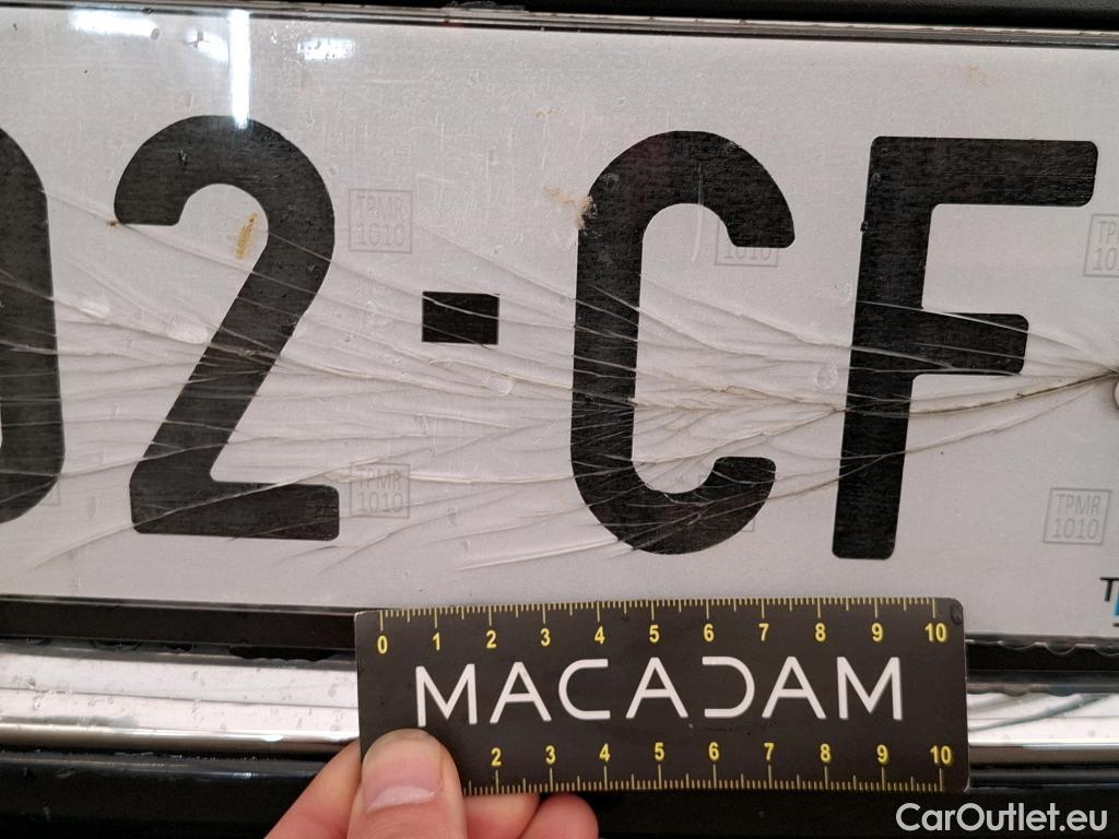  Citroen  C4 Cactus CITROEN  / 2017 / 5P / Berline PureTech 130 S&S EAT6 Shine Business #84