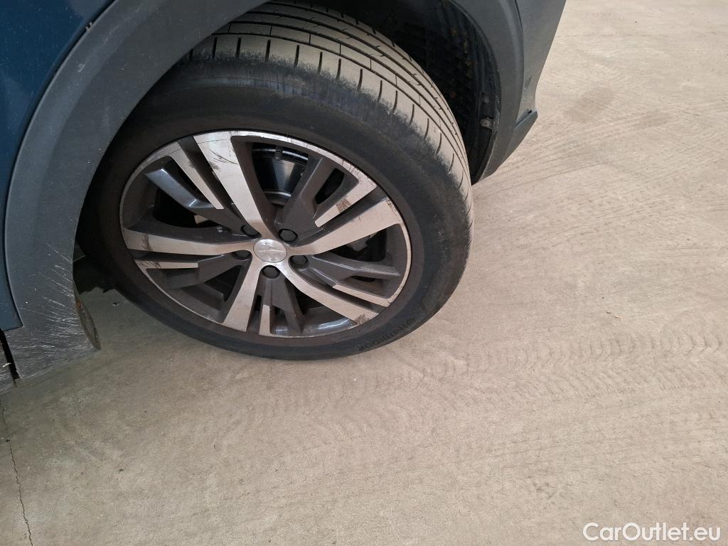  Peugeot  3008  II Allure 1.2 PureTech 130CV BVA8 E6d #24