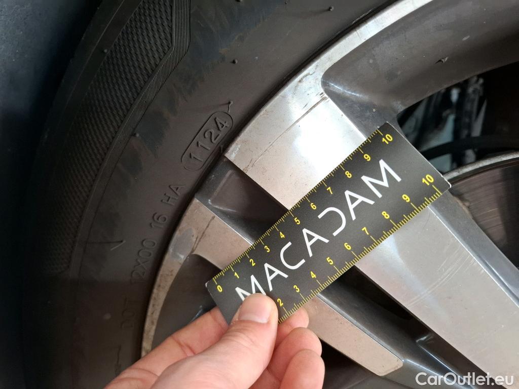  Peugeot  3008  II Allure 1.2 PureTech 130CV BVA8 E6d #23