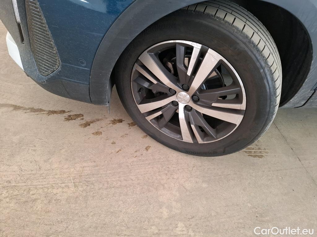  Peugeot  3008  II Allure 1.2 PureTech 130CV BVA8 E6d #17