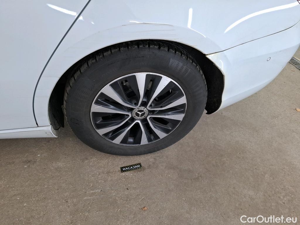  Mercedes  A-Klasse MERCEDES-BENZ Classe A Berline / 2018 / 4P / Berline A 180 d Business Line 7G-DCT #41