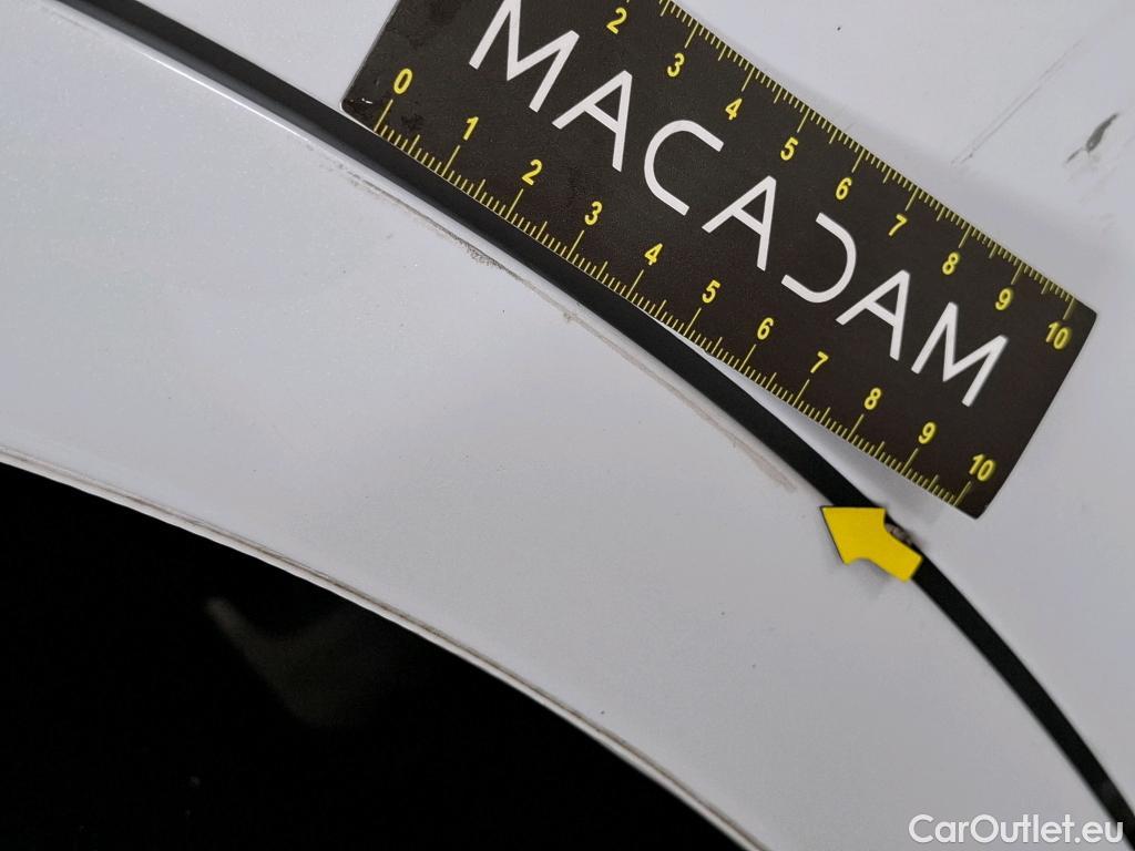  Mercedes  A-Klasse MERCEDES-BENZ Classe A Berline / 2018 / 4P / Berline A 180 d Business Line 7G-DCT #19