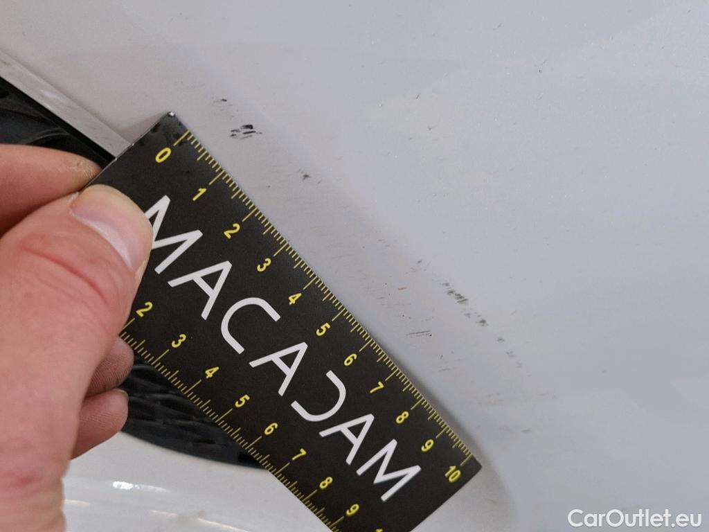  Mercedes  A-Klasse MERCEDES-BENZ Classe A Berline / 2018 / 4P / Berline A 180 d Business Line 7G-DCT #33