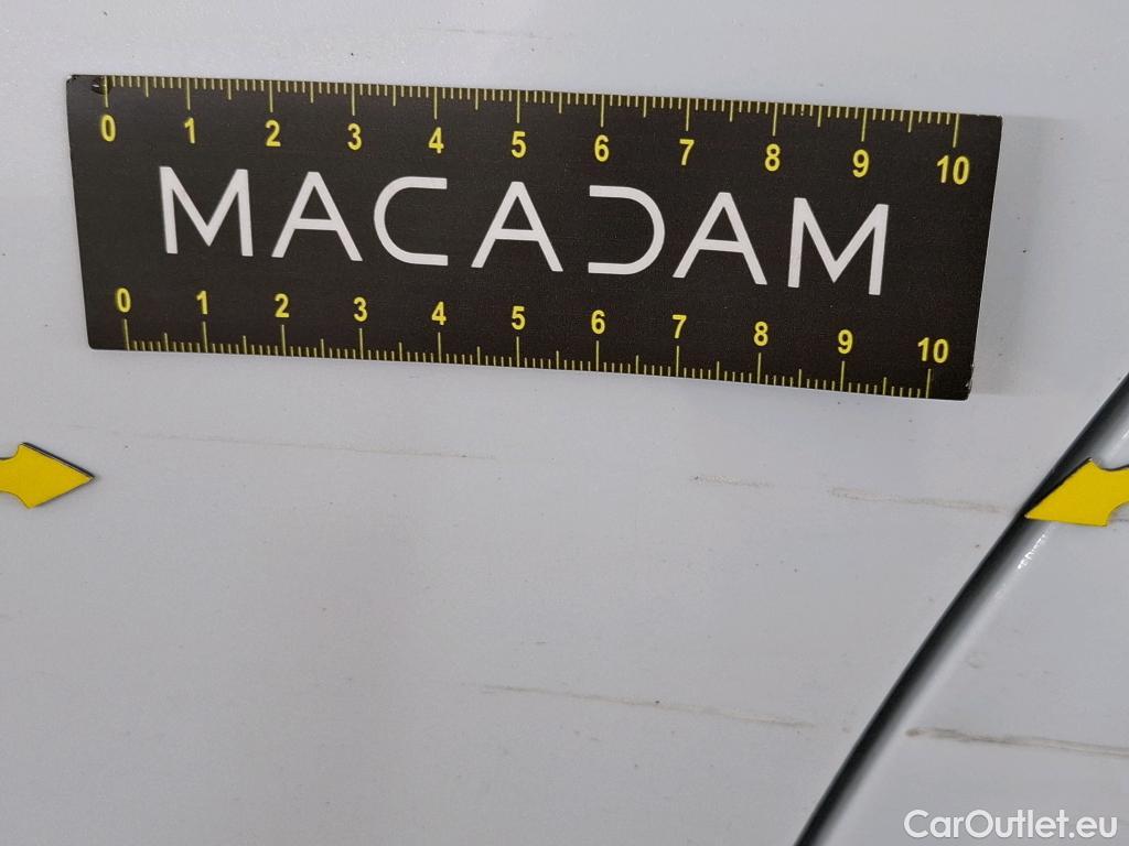  Mercedes  A-Klasse MERCEDES-BENZ Classe A Berline / 2018 / 4P / Berline A 180 d Business Line 7G-DCT #56