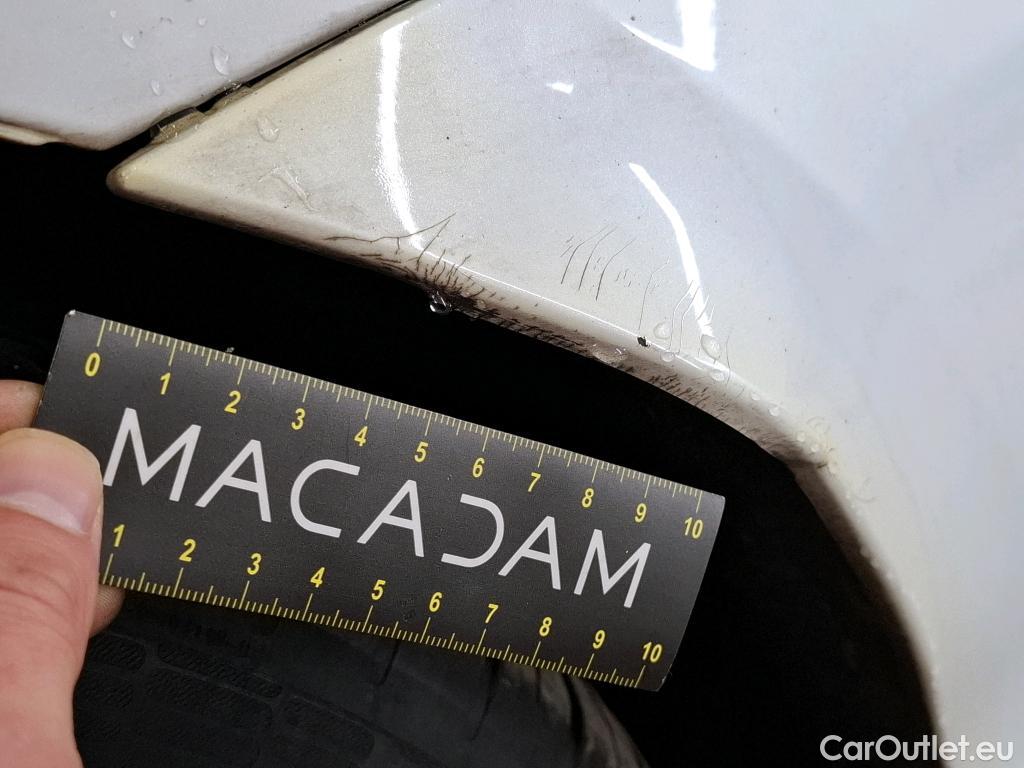  Mercedes  A-Klasse MERCEDES-BENZ Classe A Berline / 2018 / 4P / Berline A 180 d Business Line 7G-DCT #9