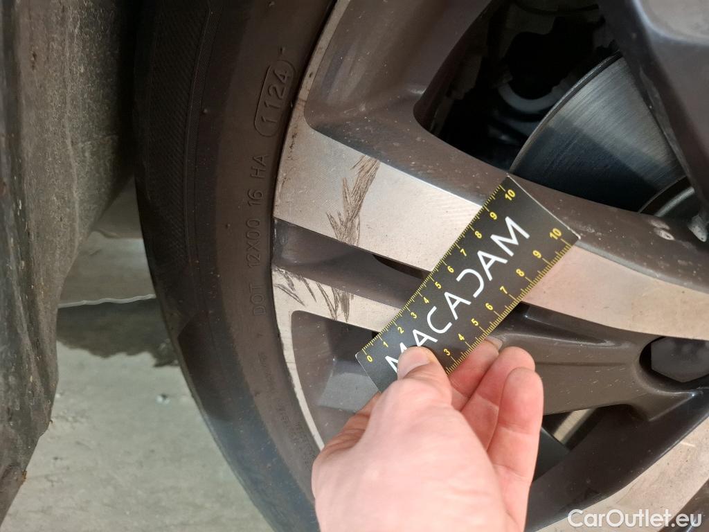  Peugeot  3008  II Allure 1.2 PureTech 130CV BVA8 E6d #30