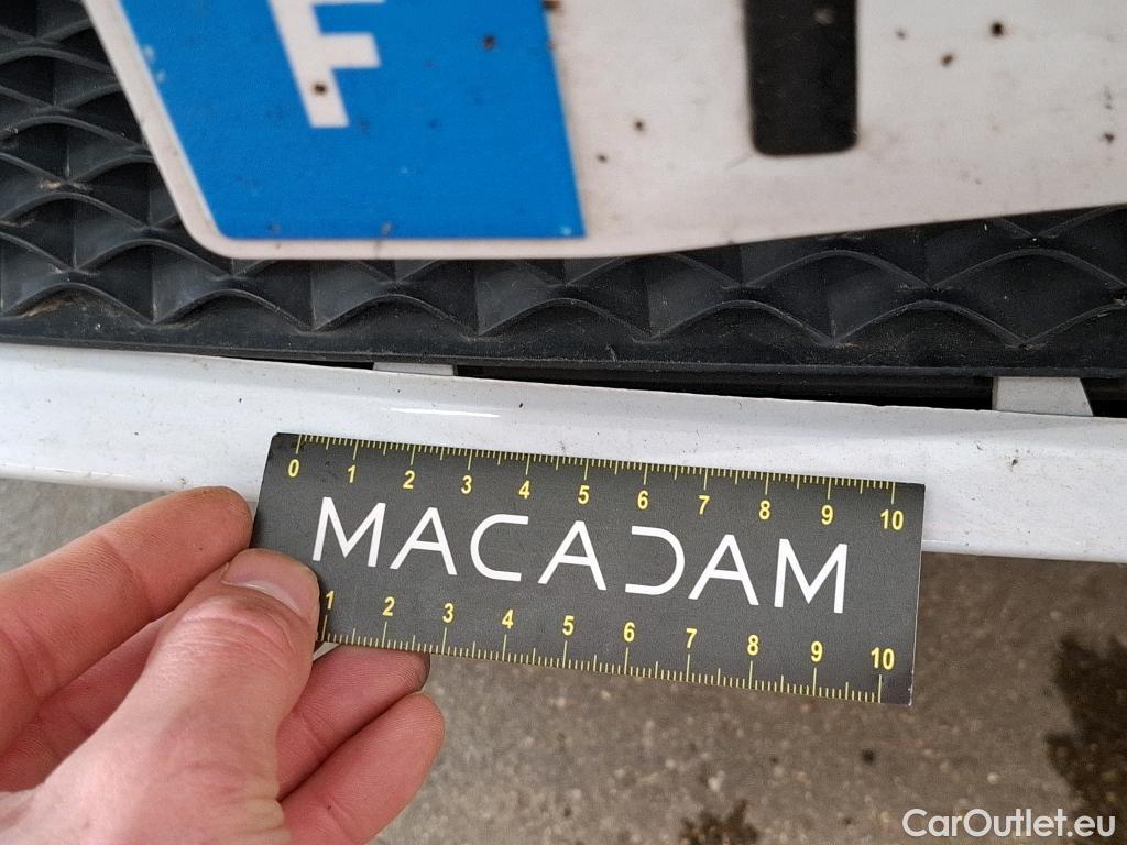  Mercedes  A-Klasse MERCEDES-BENZ Classe A Berline / 2018 / 4P / Berline A 180 d Business Line 7G-DCT #59