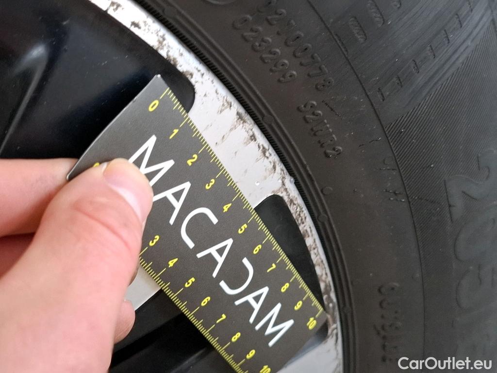  Mercedes  A-Klasse MERCEDES-BENZ Classe A Berline / 2018 / 4P / Berline A 180 d Business Line 7G-DCT #44