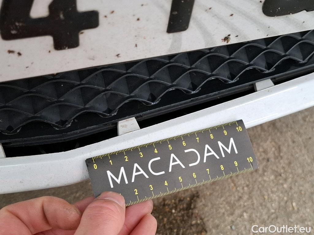  Mercedes  A-Klasse MERCEDES-BENZ Classe A Berline / 2018 / 4P / Berline A 180 d Business Line 7G-DCT #61